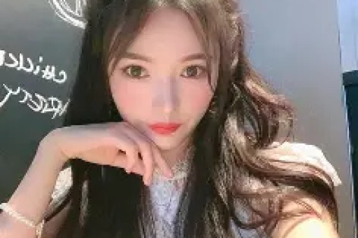 曝某知名女演员婚内出轨拍戏时与剧组男星乱搞被前夫当场抓包