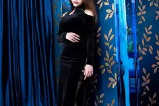 又一知名女网红塌房！被曝脚踏两只船曾为男友不惜网暴亲生父母